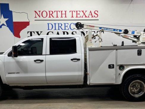 Used 2017 Chevrolet Silverado 3500 W/T w/ WT Fleet Convenience Package image 9
