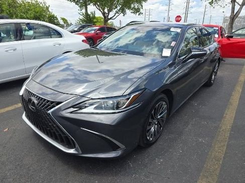 Used 2024 Lexus ES 350 Luxury w/ Technology Package FWD image 8