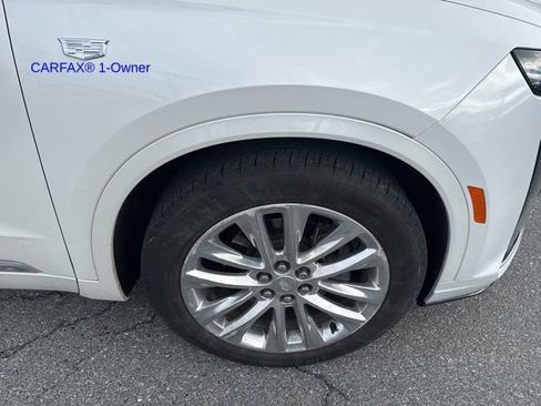 Used 2021 Cadillac XT6 Premium Luxury image 2