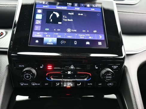 New 2026 Jeep Grand Cherokee L 4WD image 24