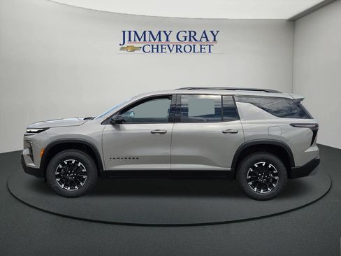 New 2026 Chevrolet Traverse Z71 w/ Enhanced Driving Package AWD/4WD image 2