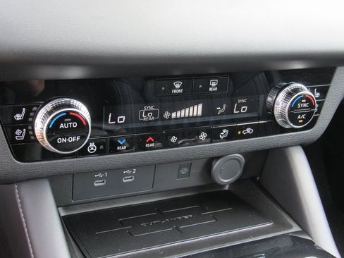 New 2025 Mitsubishi Outlander SEL image 20