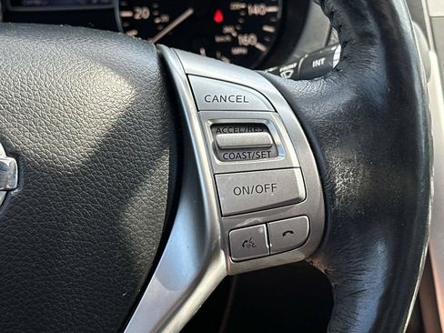Used 2017 Nissan Altima 2.5 SL w/ Moonroof Package FWD image 30