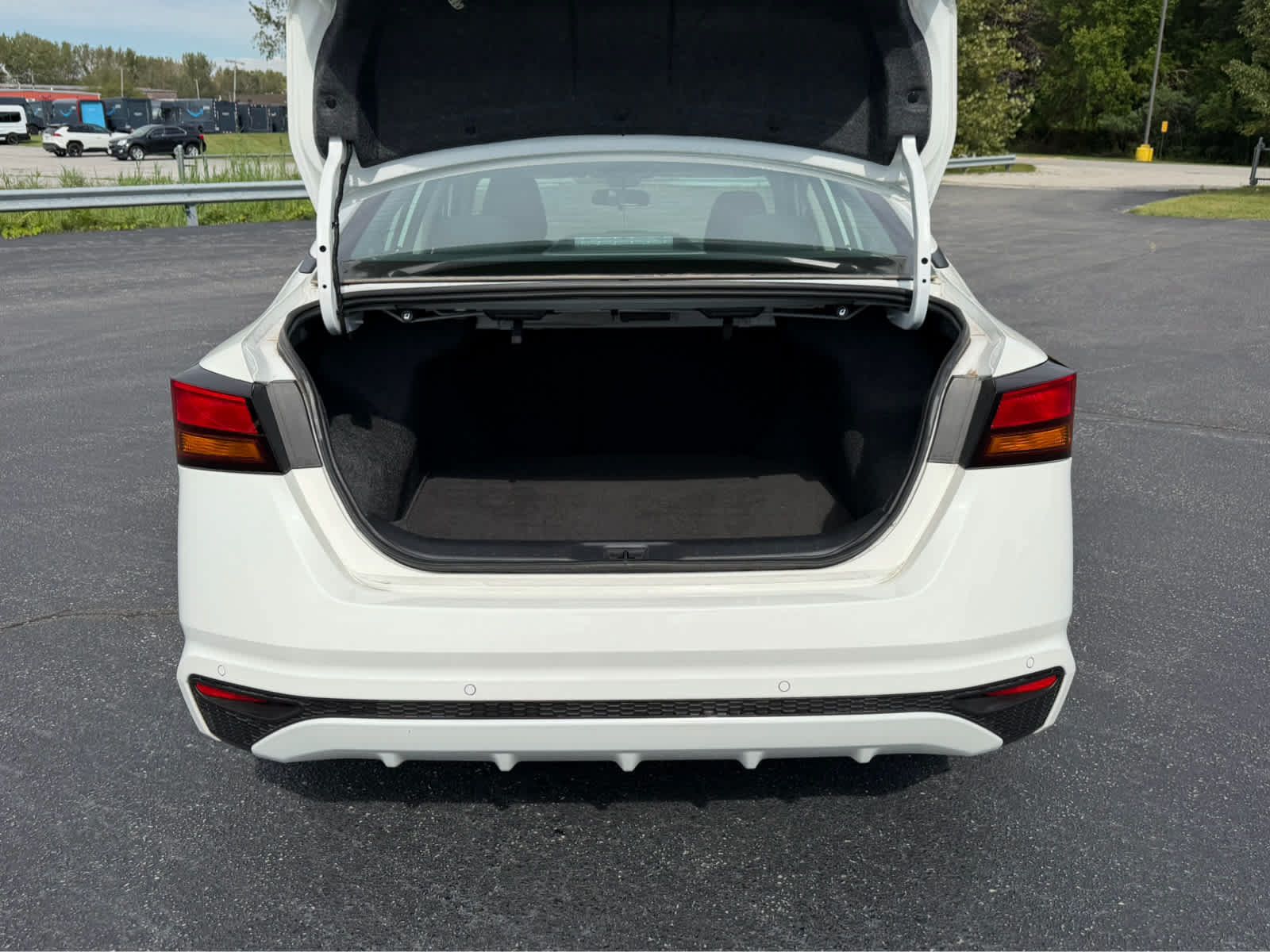Used 2025 Nissan Altima 2.5 S FWD image 7