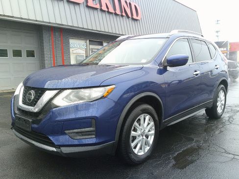 Used 2020 Nissan Rogue SV image 10