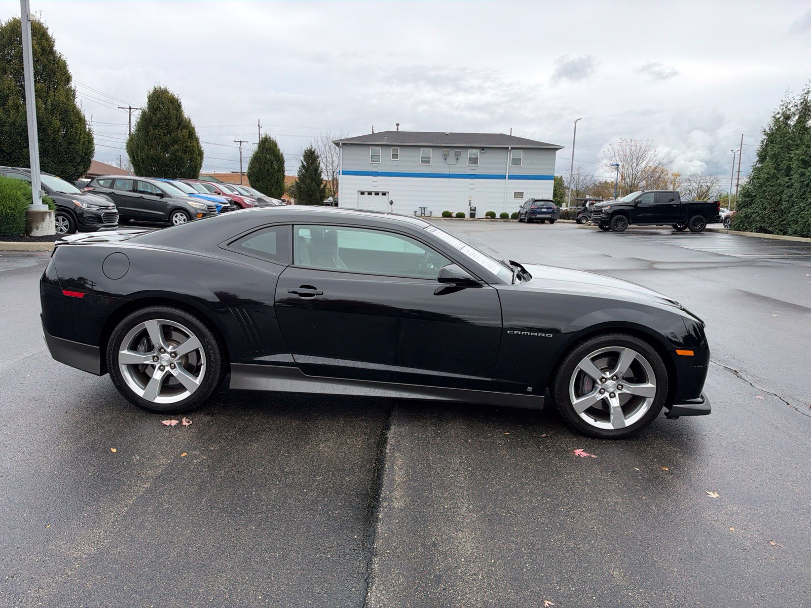 Used 2010 Chevrolet Camaro SS w/ LPO, Ground Effects Package RWD image 6