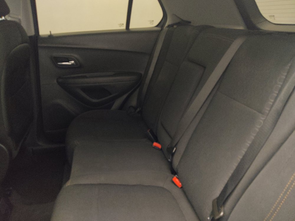 Used 2020 Chevrolet Trax LS w/ Tint and Cruise Package FWD image 18