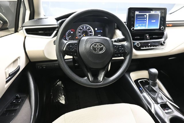 Used 2022 Toyota Corolla LE FWD image 11
