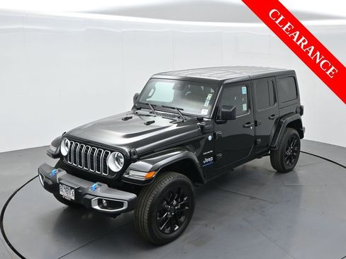 Used 2024 Jeep Wrangler Unlimited Sahara image 56