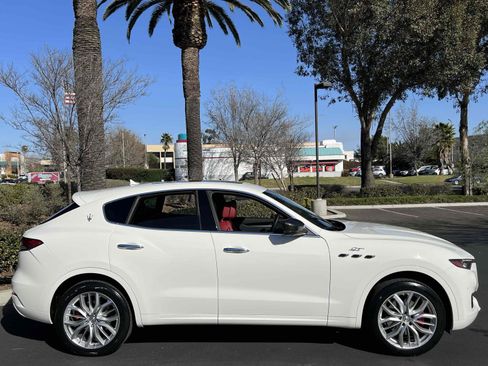 Used 2022 Maserati Levante GT image 40
