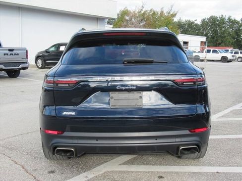 Used 2020 Porsche Cayenne image 5