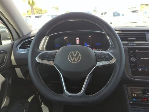 Used 2024 Volkswagen Tiguan SE FWD image 26