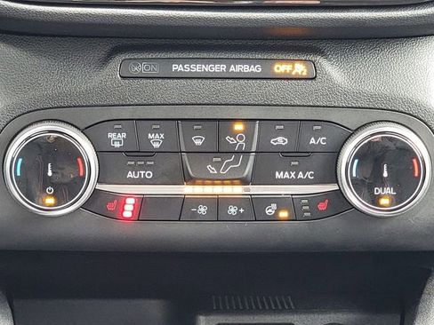 Certified 2023 Ford Escape ST-Line AWD/4WD image 29