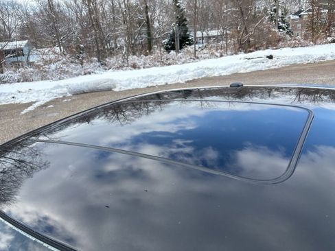 Used 2014 Dodge Charger SXT image 3