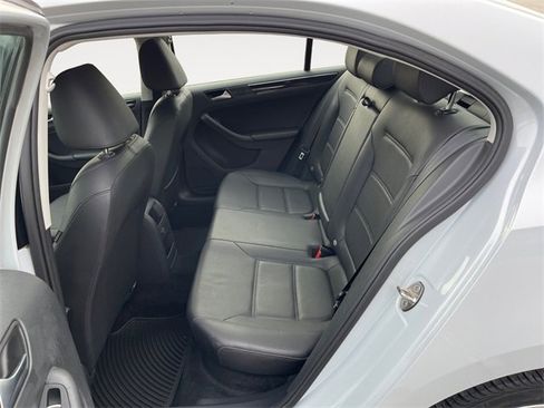 Used 2017 Volkswagen Jetta SEL image 13