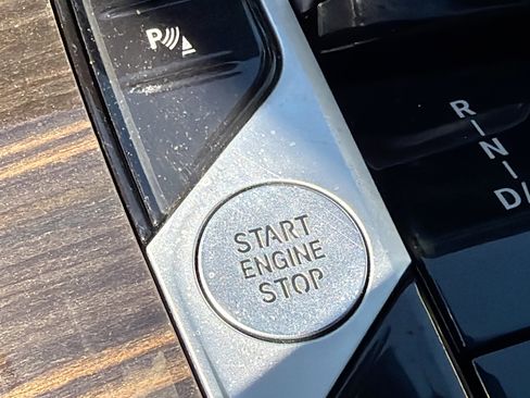 Used 2024 BMW X7 xDrive40i image 36