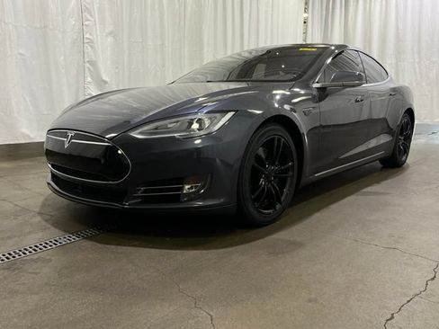 Used 2015 Tesla Model S 70 RWD image 22