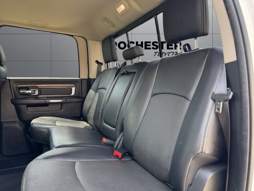 Used 2017 RAM 1500 Laramie w/ Convenience Group AWD/4WD image 18
