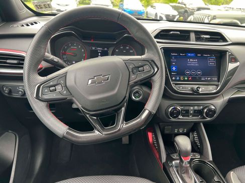 Used 2023 Chevrolet TrailBlazer RS w/ Convenience Package AWD/4WD image 30