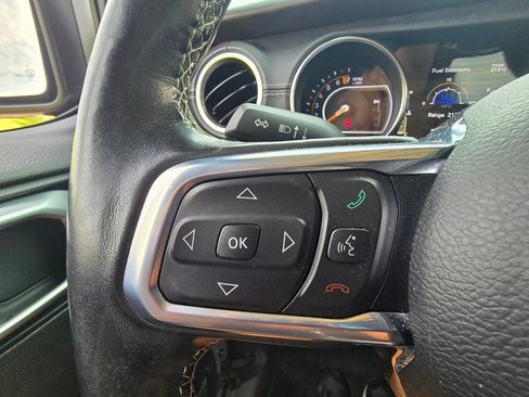Used 2020 Jeep Gladiator Overland AWD/4WD image 40