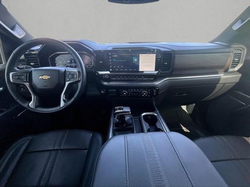 Used 2024 Chevrolet Silverado 1500 High Country w/ High Country Premium Package AWD/4WD image 16