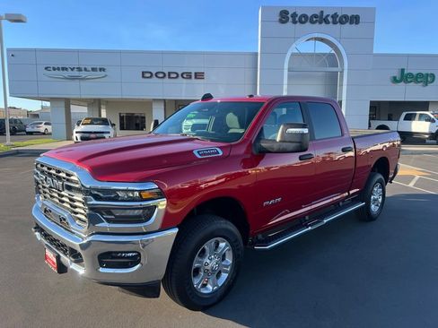 Used 2026 RAM 2500 Big Horn AWD/4WD image 2