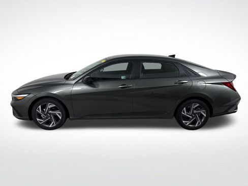 Used 2025 Hyundai Elantra Sport FWD image 8