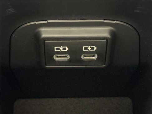 Certified 2022 Toyota RAV4 Limited image 33