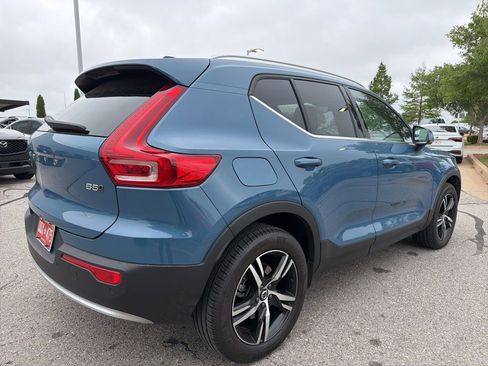 Used 2025 Volvo XC40 B5 Core AWD/4WD image 5