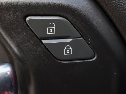 Used 2020 Chevrolet Silverado 1500 LT w/ Trailering Package image 14