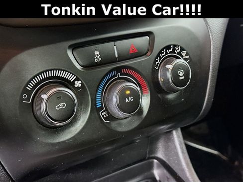 Used 2018 Jeep Cherokee Latitude image 16