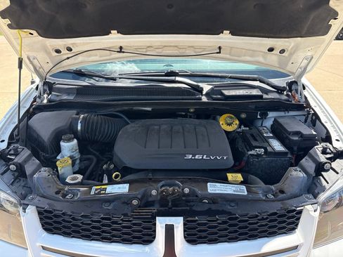 Used 2017 Dodge Grand Caravan GT FWD image 9