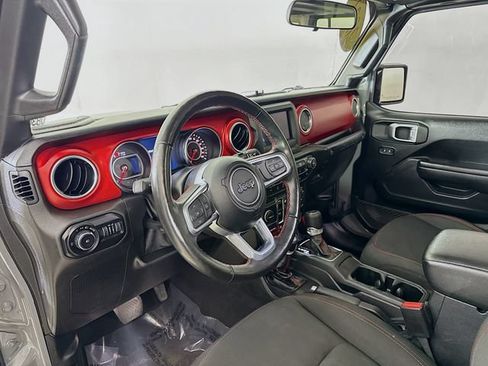Used 2021 Jeep Wrangler Unlimited Rubicon w/ Cold Weather Group AWD/4WD image 9