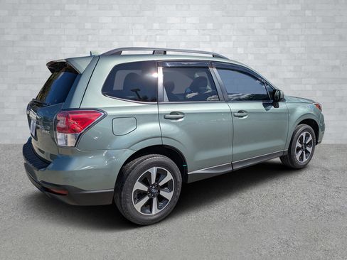 Used 2017 Subaru Forester 2.5i Premium w/ Popular Package #1A image 5