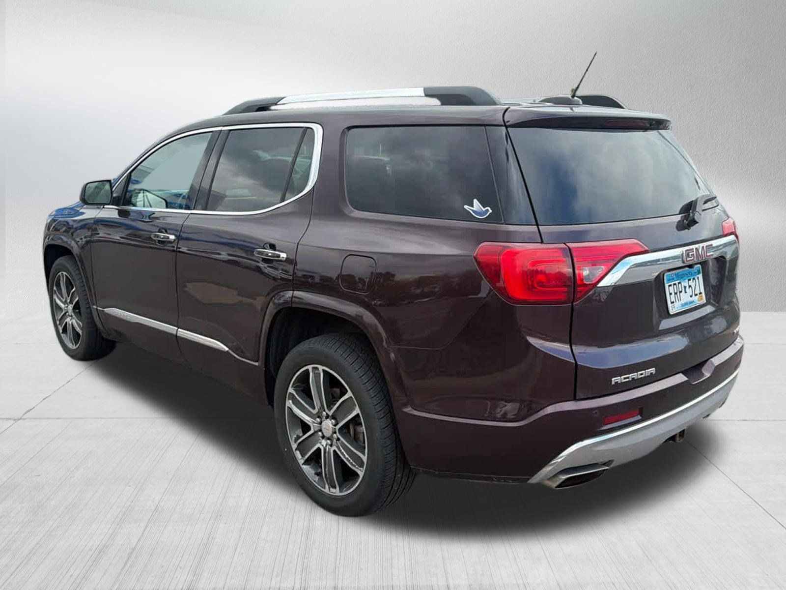 Used 2017 GMC Acadia Denali w/ Technology Package AWD/4WD image 6