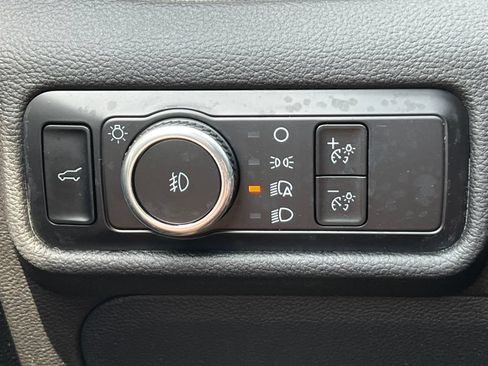Certified 2023 Ford Explorer XLT w/ Equipment Group 202A AWD/4WD image 19