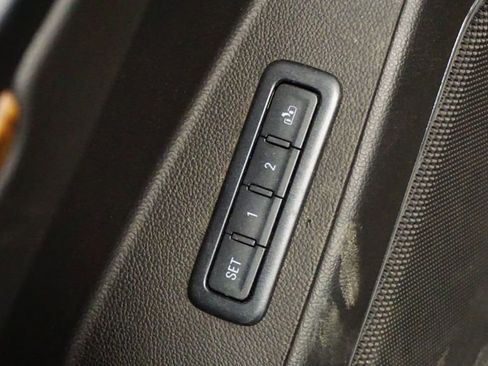 Used 2015 Chevrolet Suburban LTZ image 29