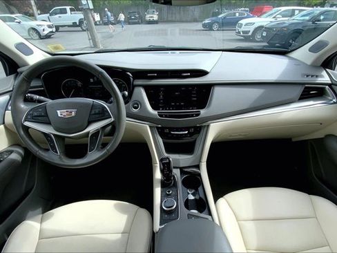 Used 2023 Cadillac XT5 Premium Luxury w/ LPO, Floor Liner Package AWD/4WD image 14