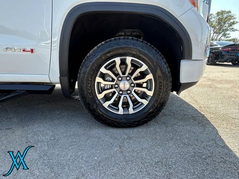 Used 2021 GMC Sierra 1500 AT4 AWD/4WD image 9