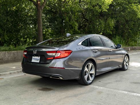 Used 2019 Honda Accord Touring image 9