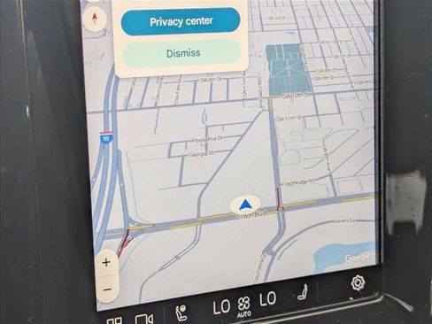 Used 2023 Volvo XC40 B5 Plus w/ Protection Package Premier image 13