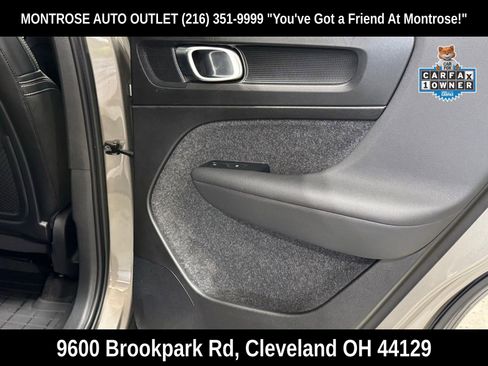 Used 2022 Volvo XC40 T5 R-Design w/ Climate Package image 47