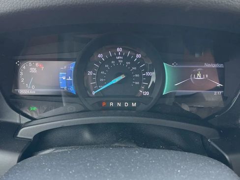 Used 2015 Ford Expedition Limited w/ Equipment Group 301A AWD/4WD image 31