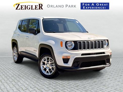 Used 2023 Jeep Renegade Latitude AWD/4WD image 1