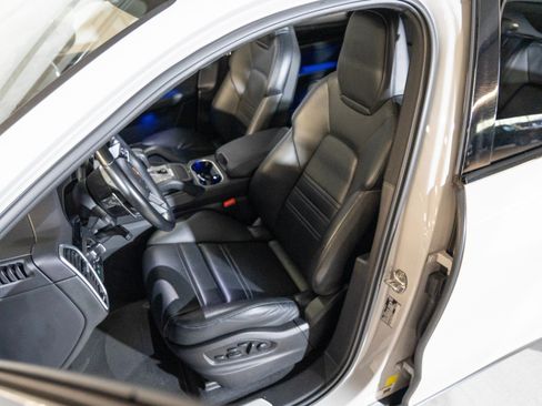 Certified 2023 Porsche Cayenne Coupe AWD/4WD image 5