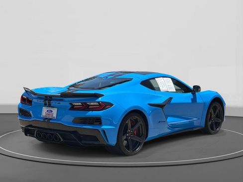 Used 2023 Chevrolet Corvette Z06 RWD image 4