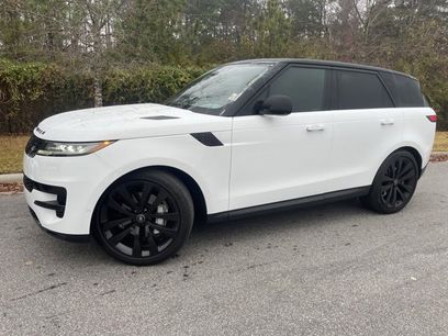 Used 2025 Land Rover Range Rover Sport SE