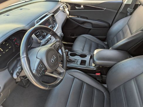 Used 2016 Kia Sorento EX w/ EX Premium Package image 19