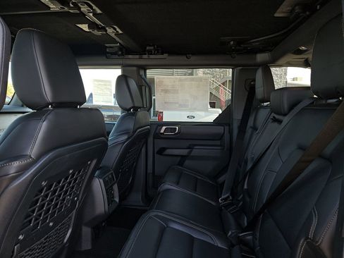 New 2025 Ford Bronco Badlands image 19