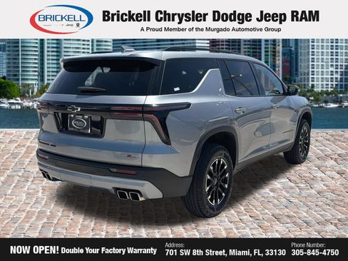 Used 2025 Chevrolet Traverse Z71 AWD/4WD image 5